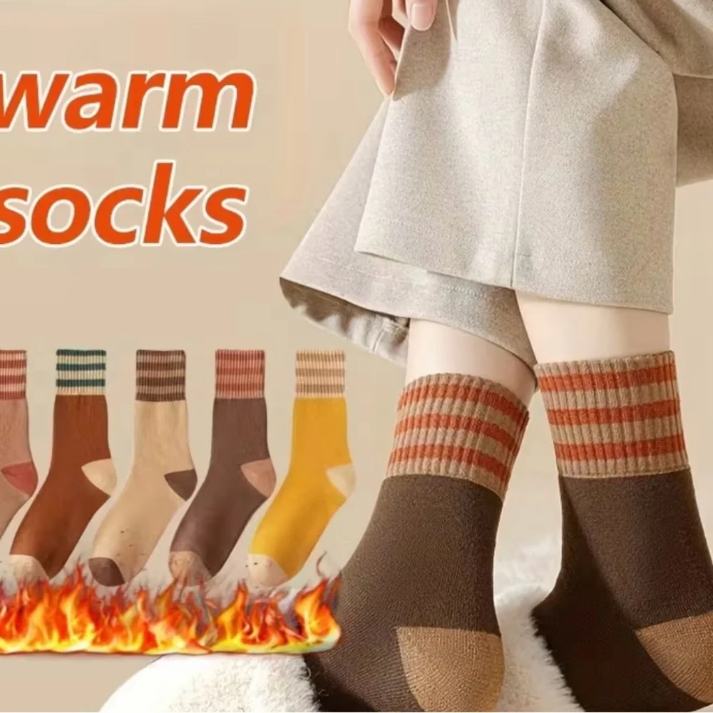 NIP Twenty Pairs of Colorful Women’s Plush Winter Socks Size: 5.5-8.5 - Picture 5 of 6